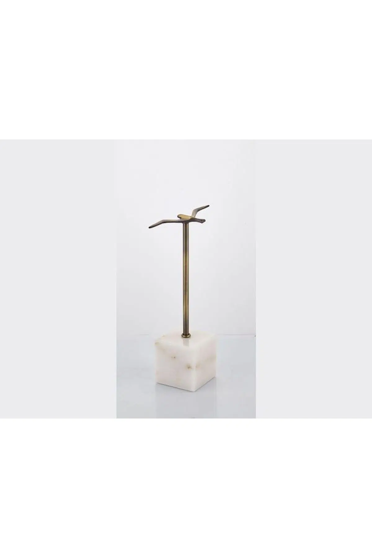 Evza Küp Beyaz Kaideli Uçan Kuş Bronz 12*7*27 Cm