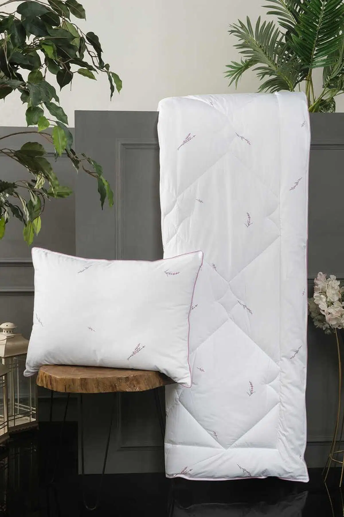 Sarev Lavander Beyaz Mikro Jel Özel Dolgulu Yastık 50*70 cm Beyaz